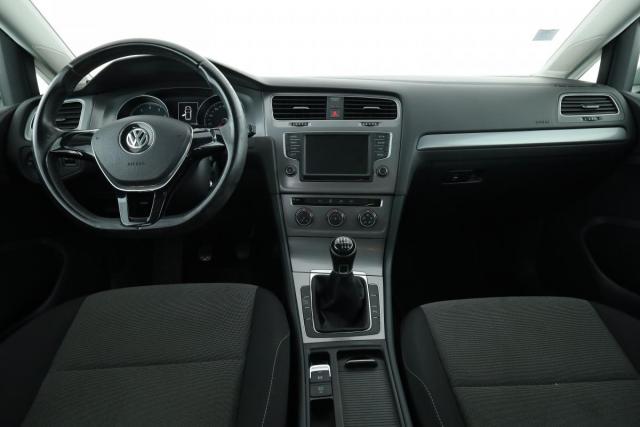 Volkswagen Golf image 4