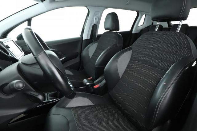 Peugeot 2008 image 4