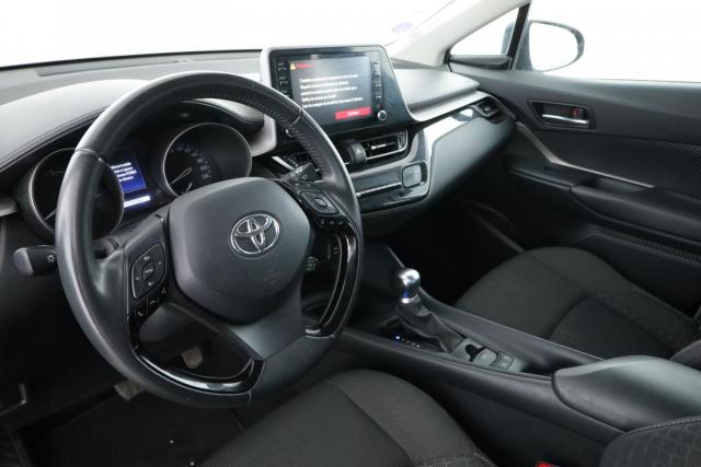 Toyota C-Hr image 4
