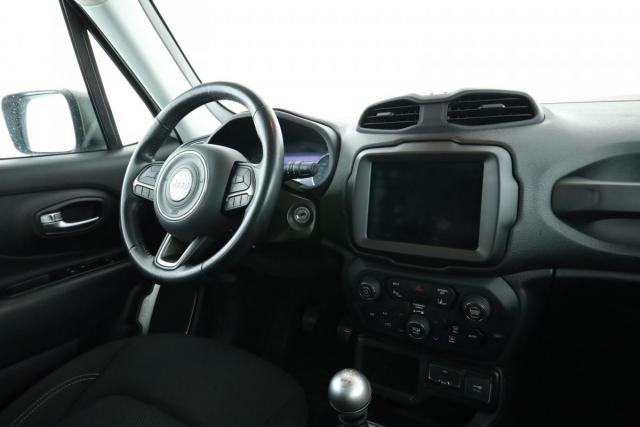 Jeep Renegade image 8
