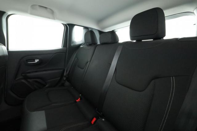 Jeep Renegade image 6
