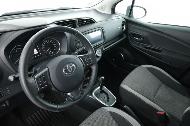 Toyota Yaris image 2