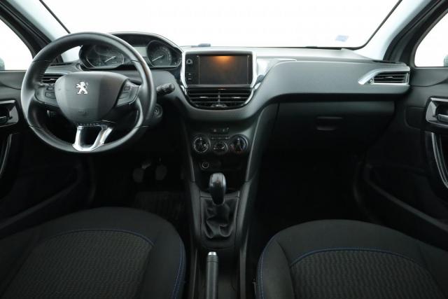 Peugeot 208 image 3