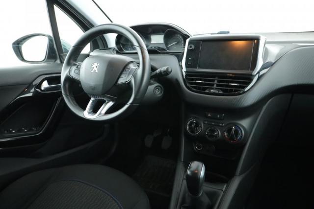 Peugeot 208 image 2