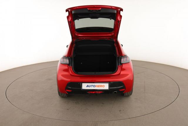 Peugeot 208 image 3