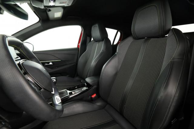 Peugeot 208 image 5
