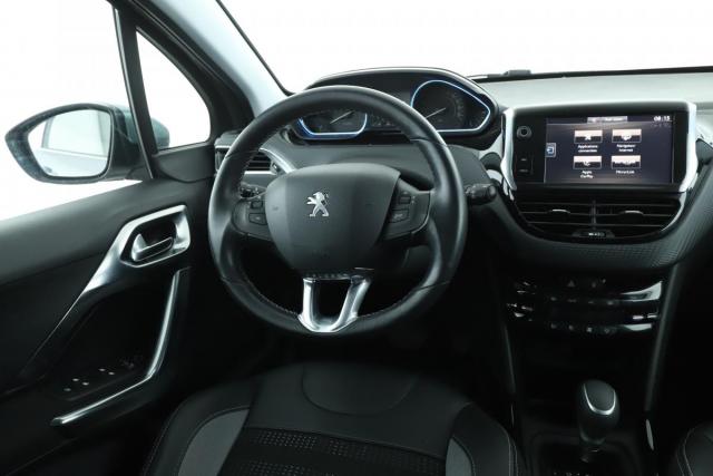 Peugeot 2008 image 3