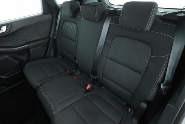 Ford Kuga image 2