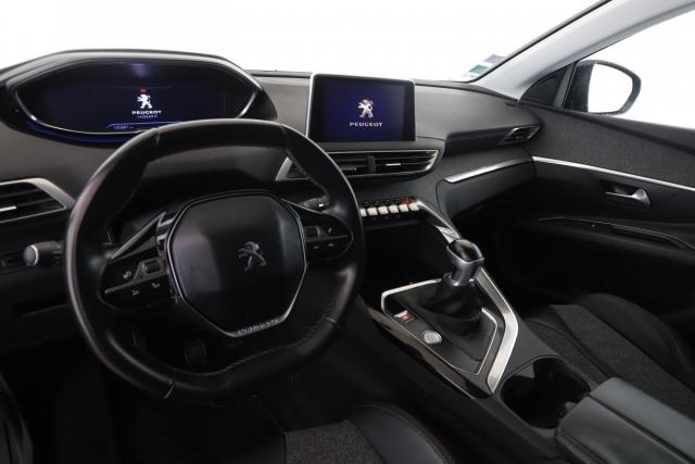 Peugeot 3008 image 2