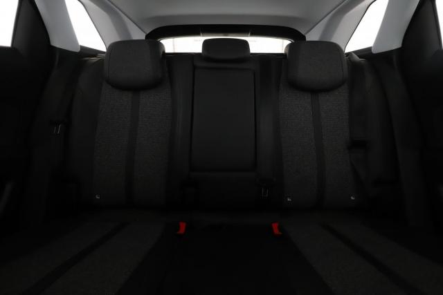 Peugeot 3008 image 8