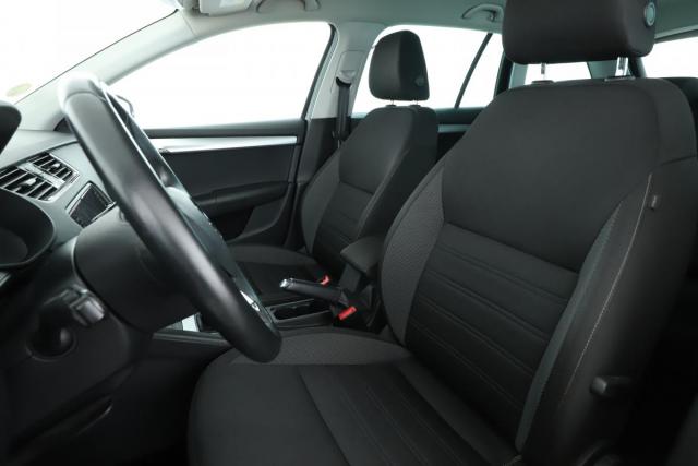 Skoda Octavia image 6