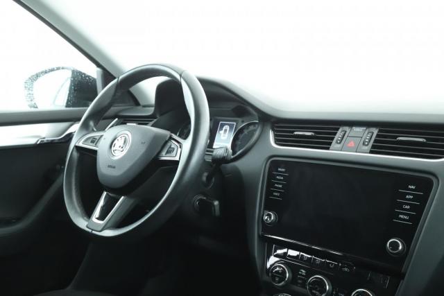 Skoda Octavia image 1
