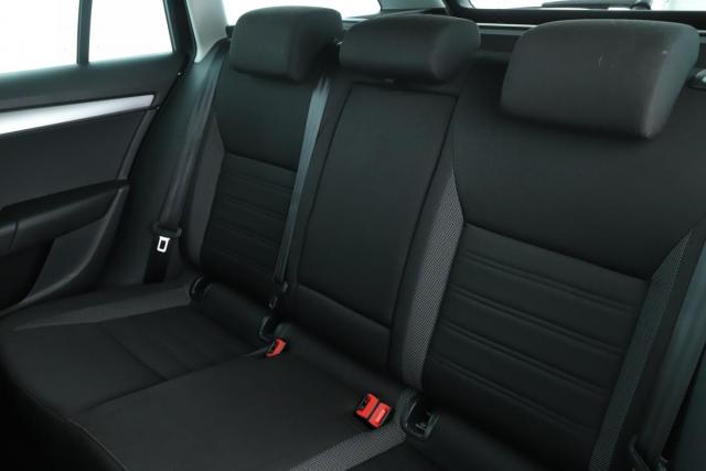 Skoda Octavia image 4
