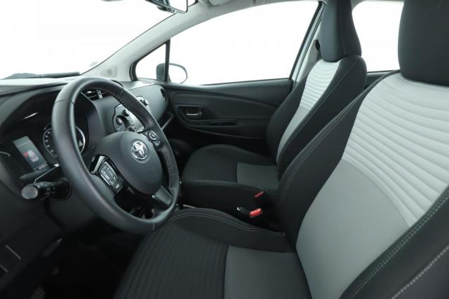 Toyota Yaris image 9