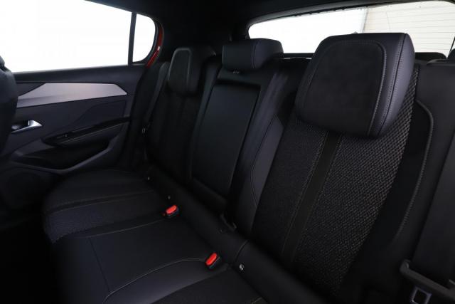 Peugeot 308 image 1