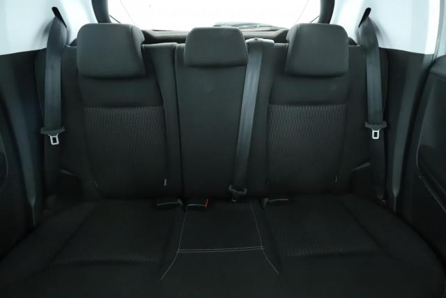Peugeot 208 image 6