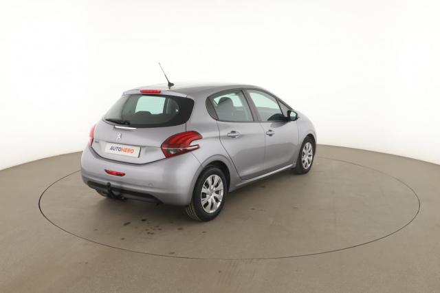 Peugeot 208 image 4
