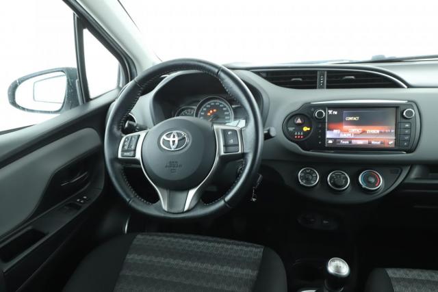 Toyota Yaris image 2