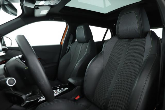 Peugeot 2008 image 7