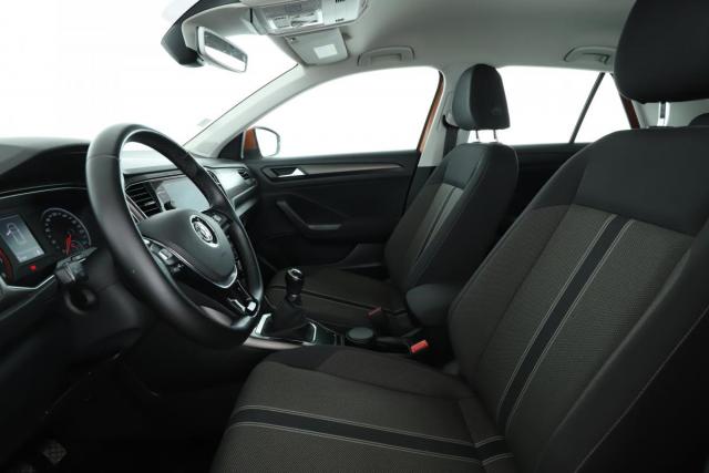 Volkswagen T-Roc image 5