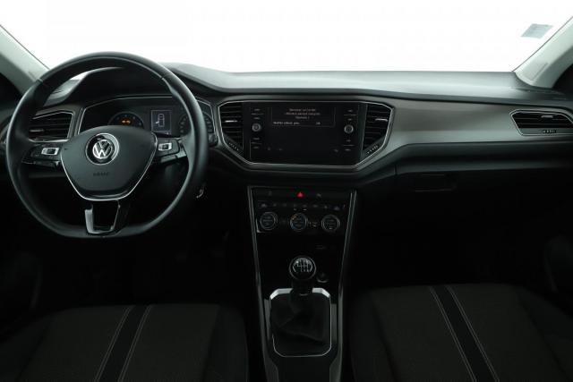 Volkswagen T-Roc image 3