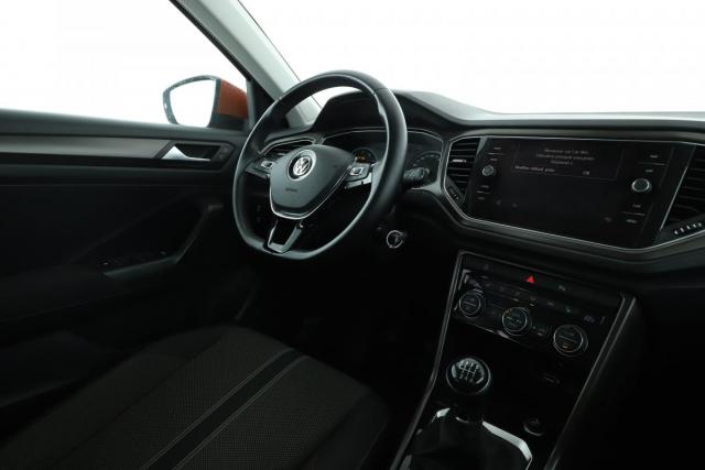 Volkswagen T-Roc image 2