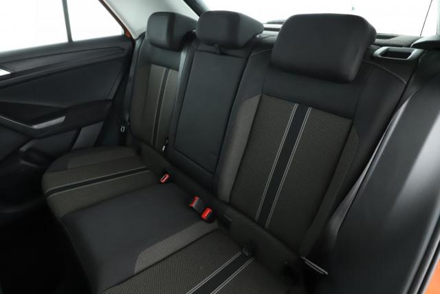 Volkswagen T-Roc image 6