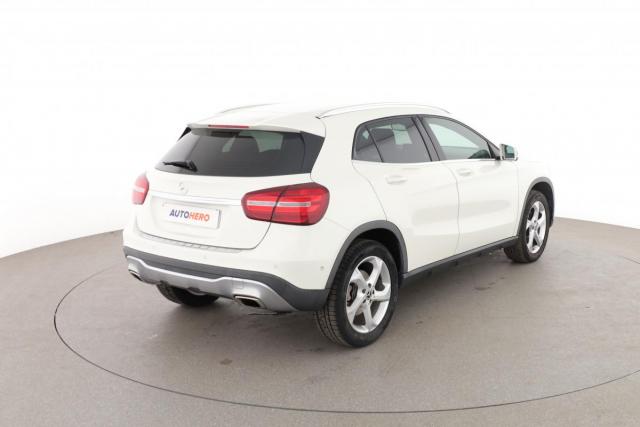 Mercedes Benz Gla image 1