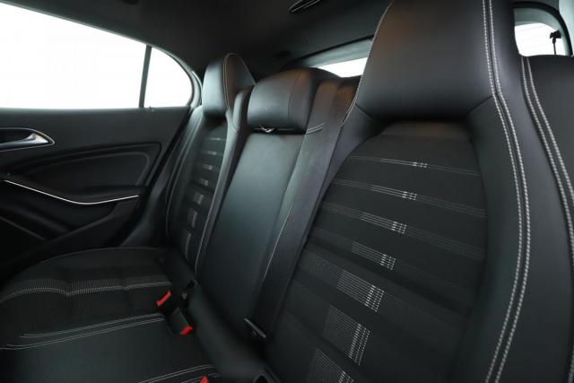 Mercedes Benz Gla image 6