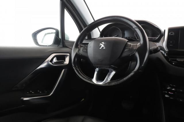 Peugeot 2008 image 8