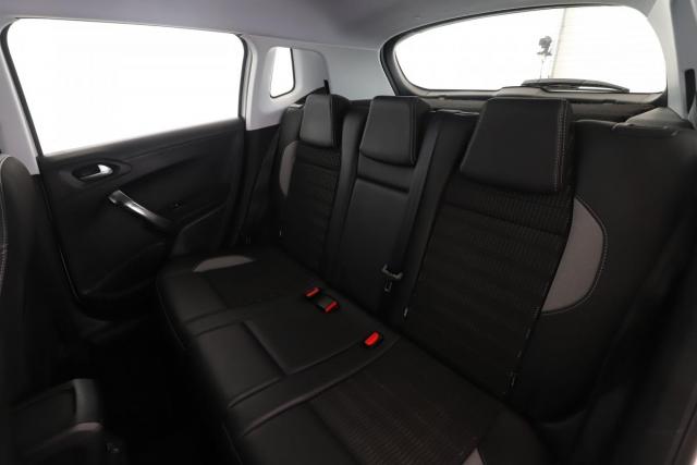Peugeot 2008 image 9