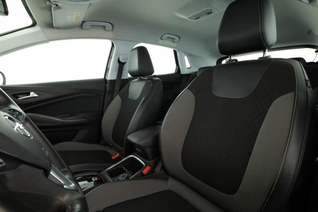 Opel Grandland X image 2