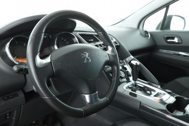 Peugeot 3008 image 3