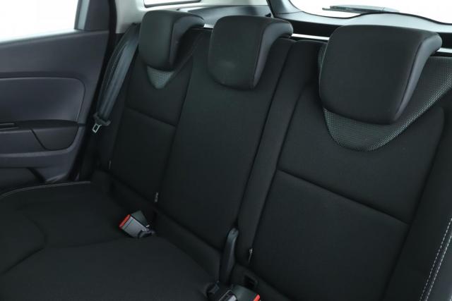 Renault Clio Estate image 3
