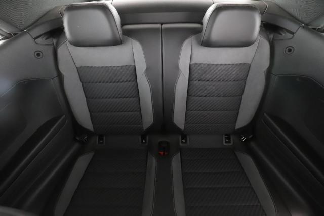 Volkswagen T-Roc image 6