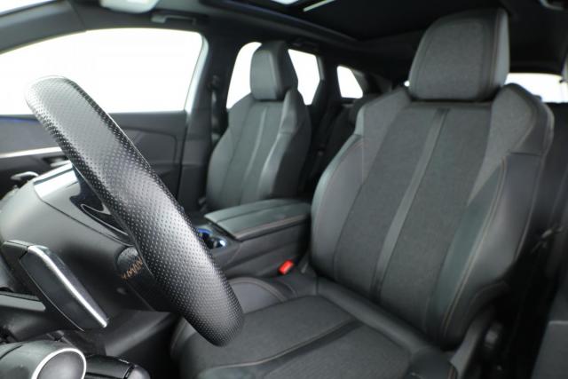 Peugeot 3008 image 8