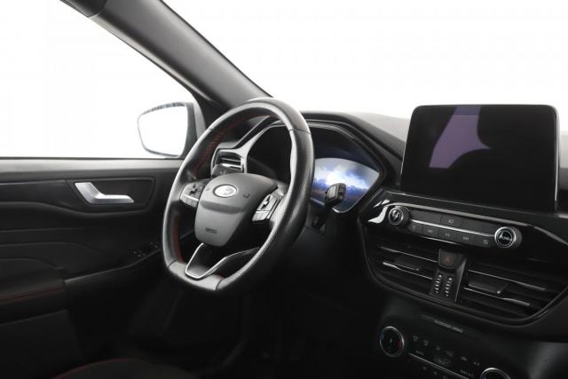 Ford Kuga image 3