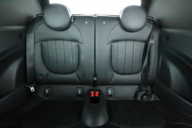Mini Cabrio image 4