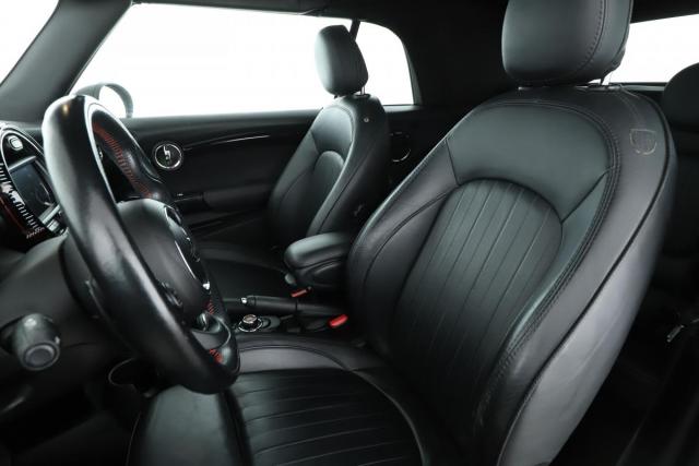 Mini Cabrio image 2
