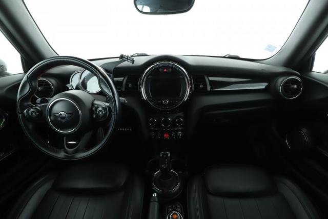 Mini Cabrio image 5