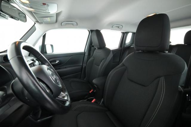 Jeep Renegade image 8