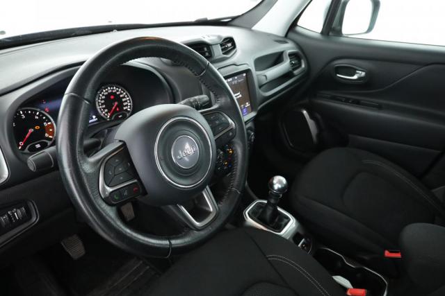Jeep Renegade image 3