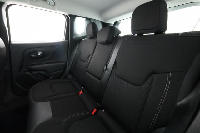 Jeep Renegade image 5