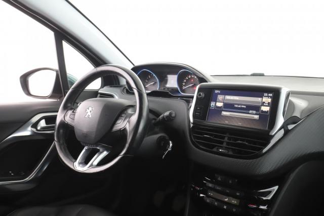 Peugeot 2008 image 2
