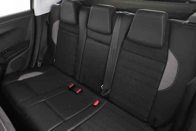 Peugeot 2008 image 4