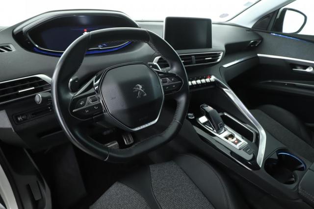 Peugeot 3008 image 1