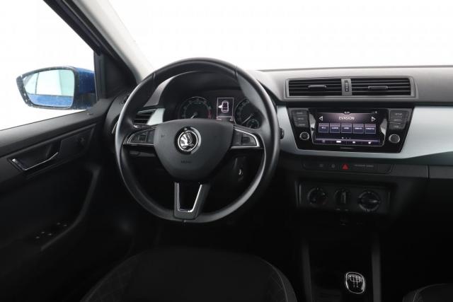 Skoda Fabia image 8