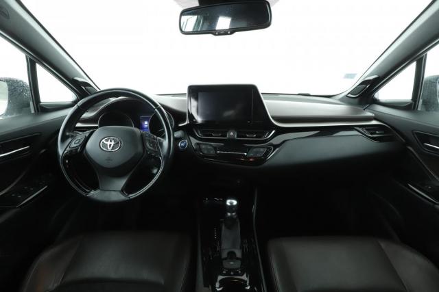 Toyota C-Hr image 5