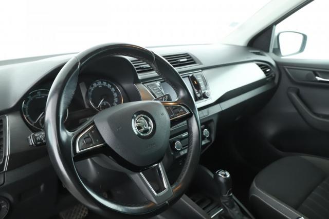 Skoda Fabia image 9