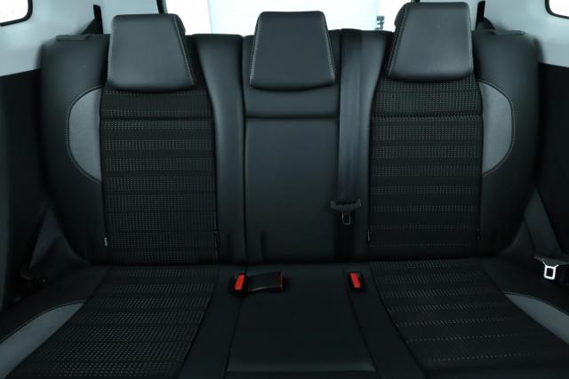 Peugeot 2008 image 6